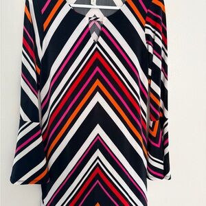 Tacera Black and Pink Chevron Tunic